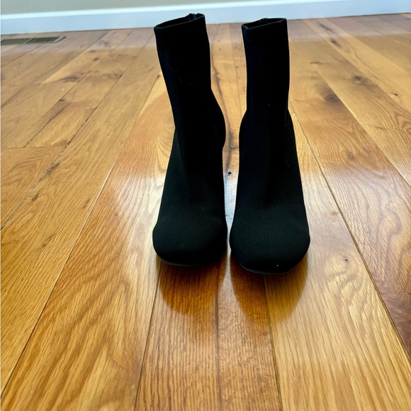 Size 9 Black Booties - Picture 4 of 5